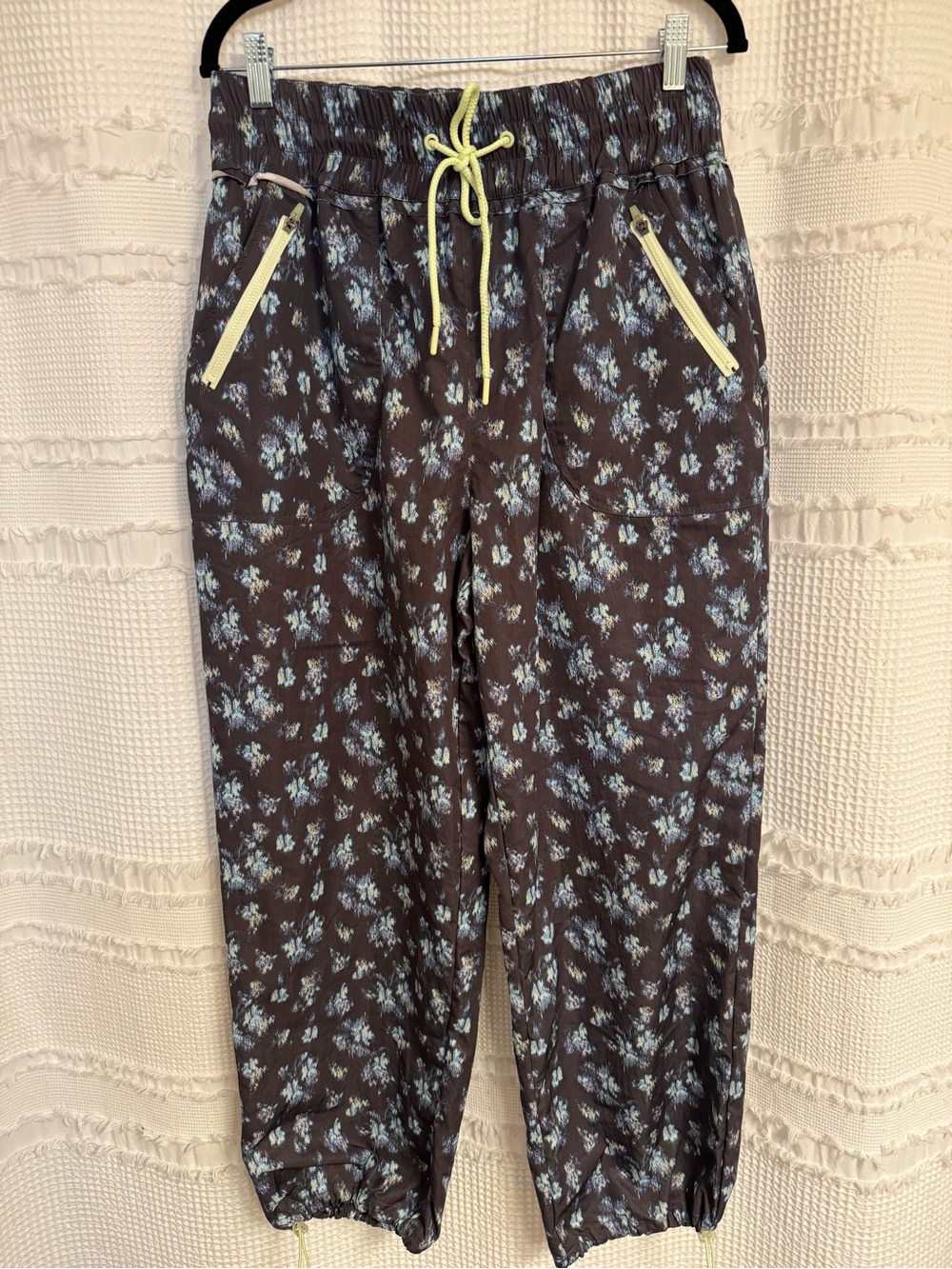 FP movement Break My Heart Windbreaker Drawstring Jogger Pants - Picture 4 of 8